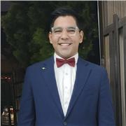 Profesor de inglés con experiencia en clases dinámicas para niños, jóvenes y adultos